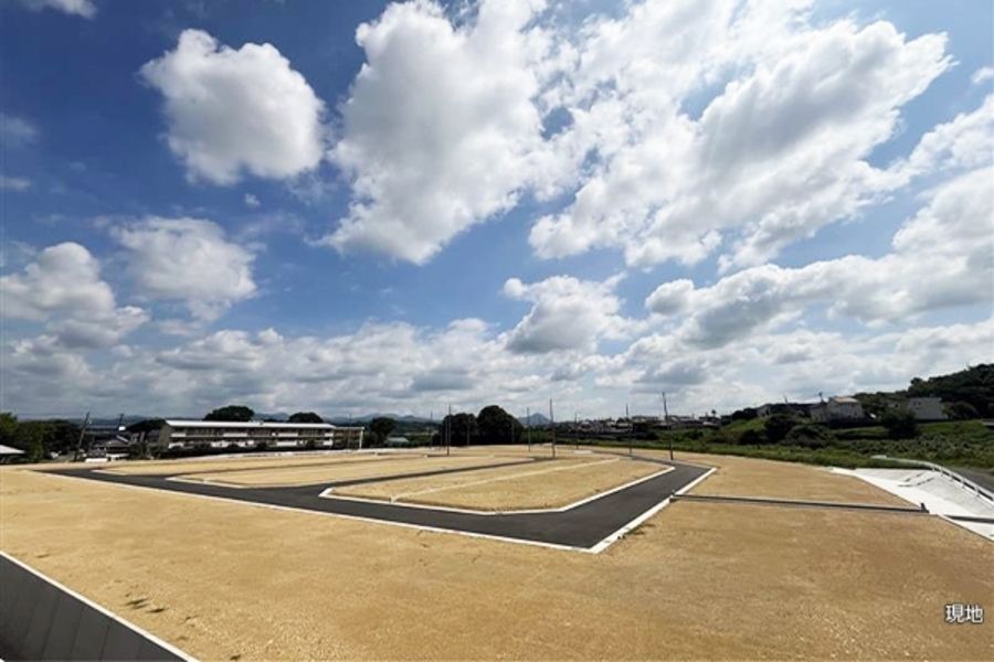 サンズテラス長谷イースト (建築条件付宅地分譲)