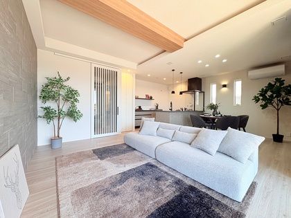 M 2498afac 728f 4746 875a be12f892ec3b