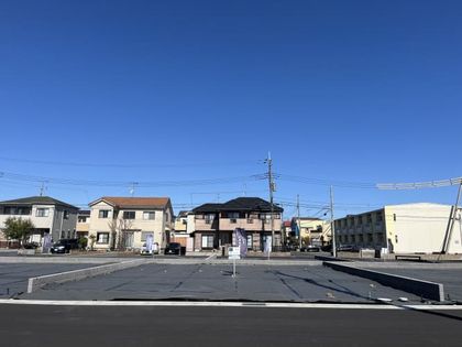 M e832f8de 0850 453c 917f edb34680e264