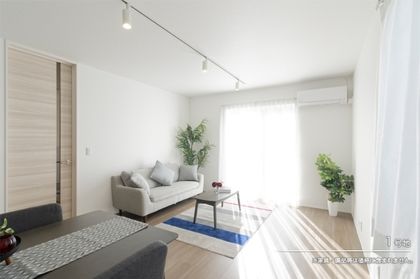 M 45e09240 b9cc 43c7 99cb 15ba77d43895