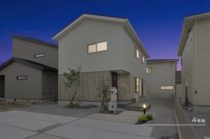 M d74a017e d6bd 42d5 89b4 000138b950a8