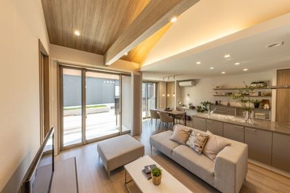 M 07b8f46a efc9 4971 9414 567af5ee5710