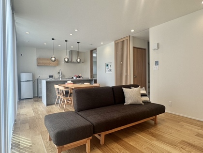 M 89795933 30d8 4553 809c 3128eeec2edf